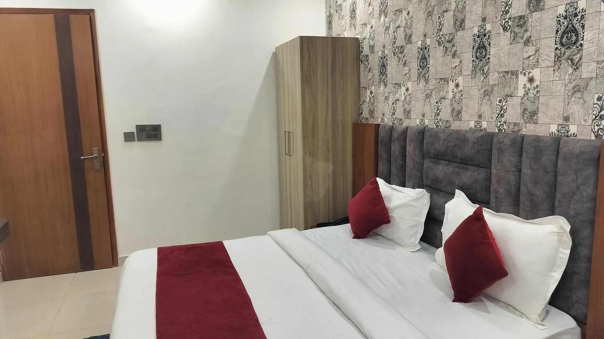 Hotel Lotus At Delhi Airport New Delhi 3*,  India